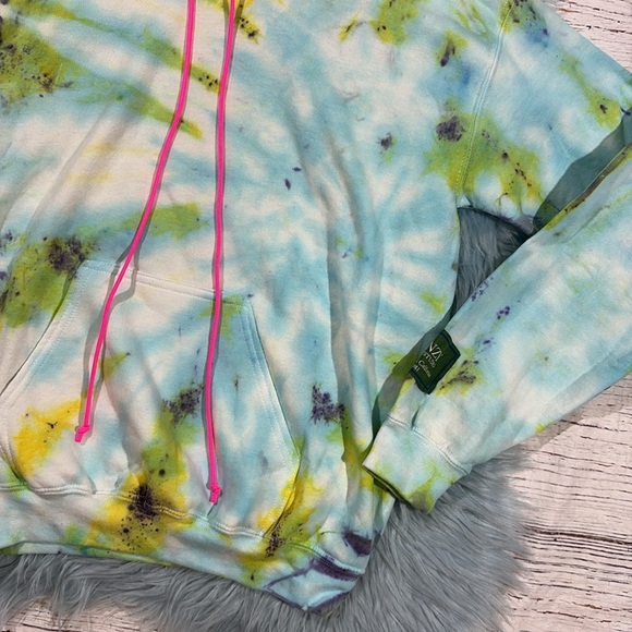 Danzy Tie Dye Swirl Blue Green Pullover Sweatshirt - Picture 6 of 8